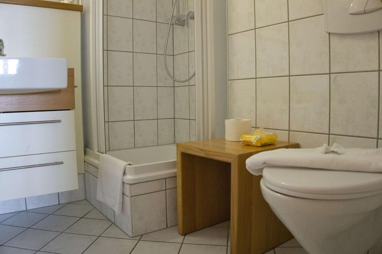 Fewo Mit Meerblick, Gratis Nutzung Vom Ahoi Erlebnisbad Und Sauna In Sellin - Haus Blick Zur See Fewo 11 괴렌 외부 사진